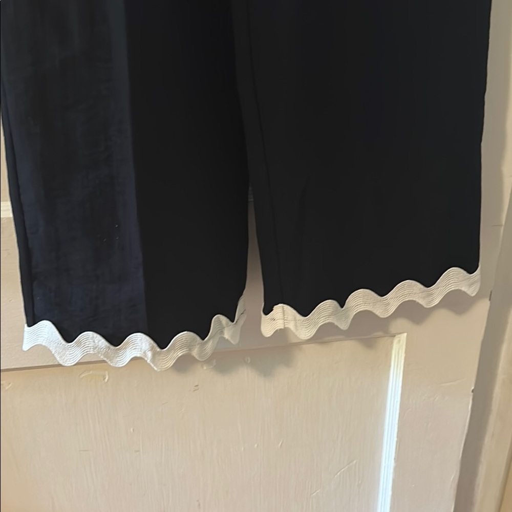 Pretty garden two-piece Elegant Navy and White pantsuit, Size S - Picture 10 of 16